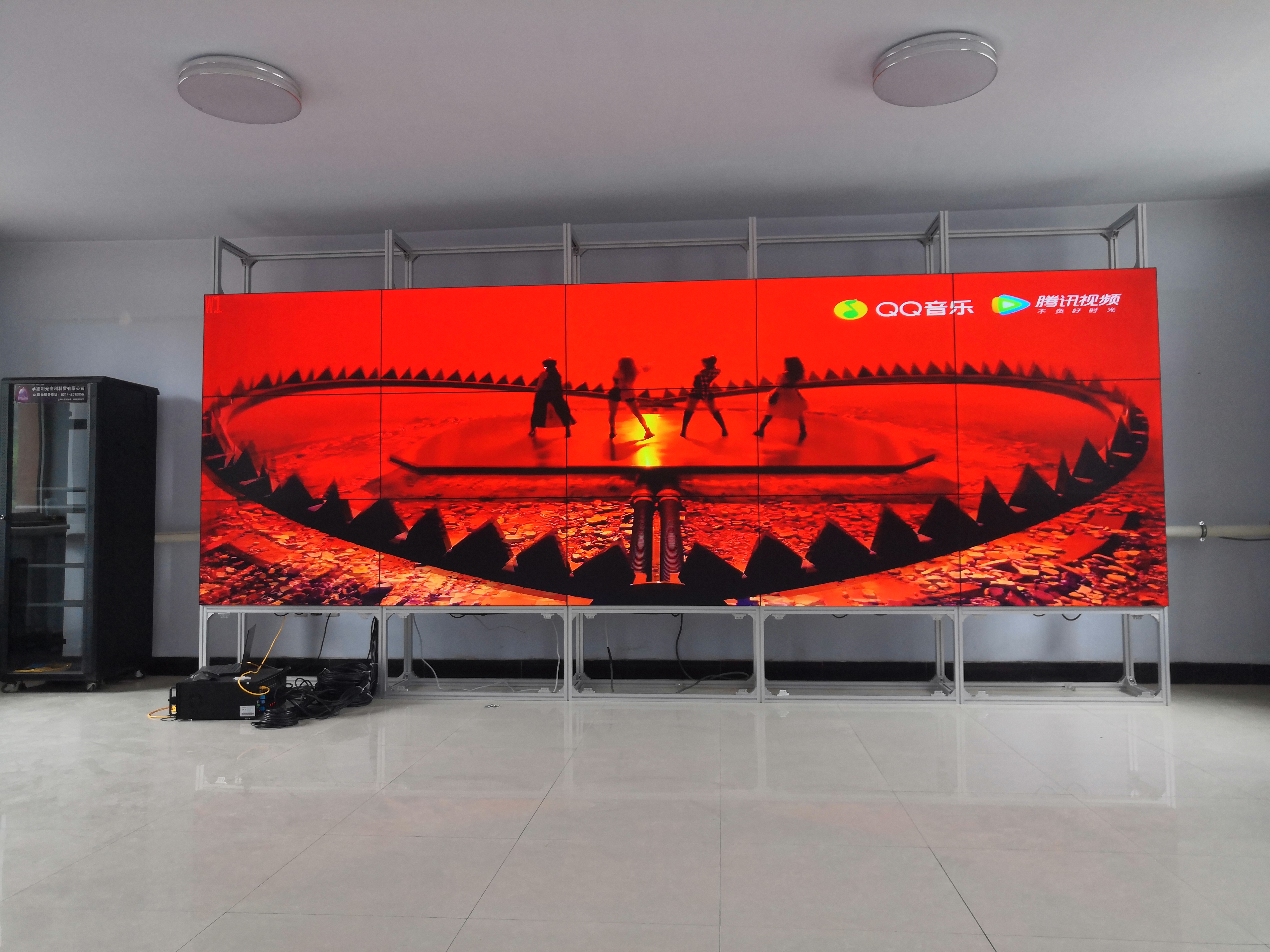 “當(dāng)LED會(huì)議平板如何改寫會(huì)議流程?