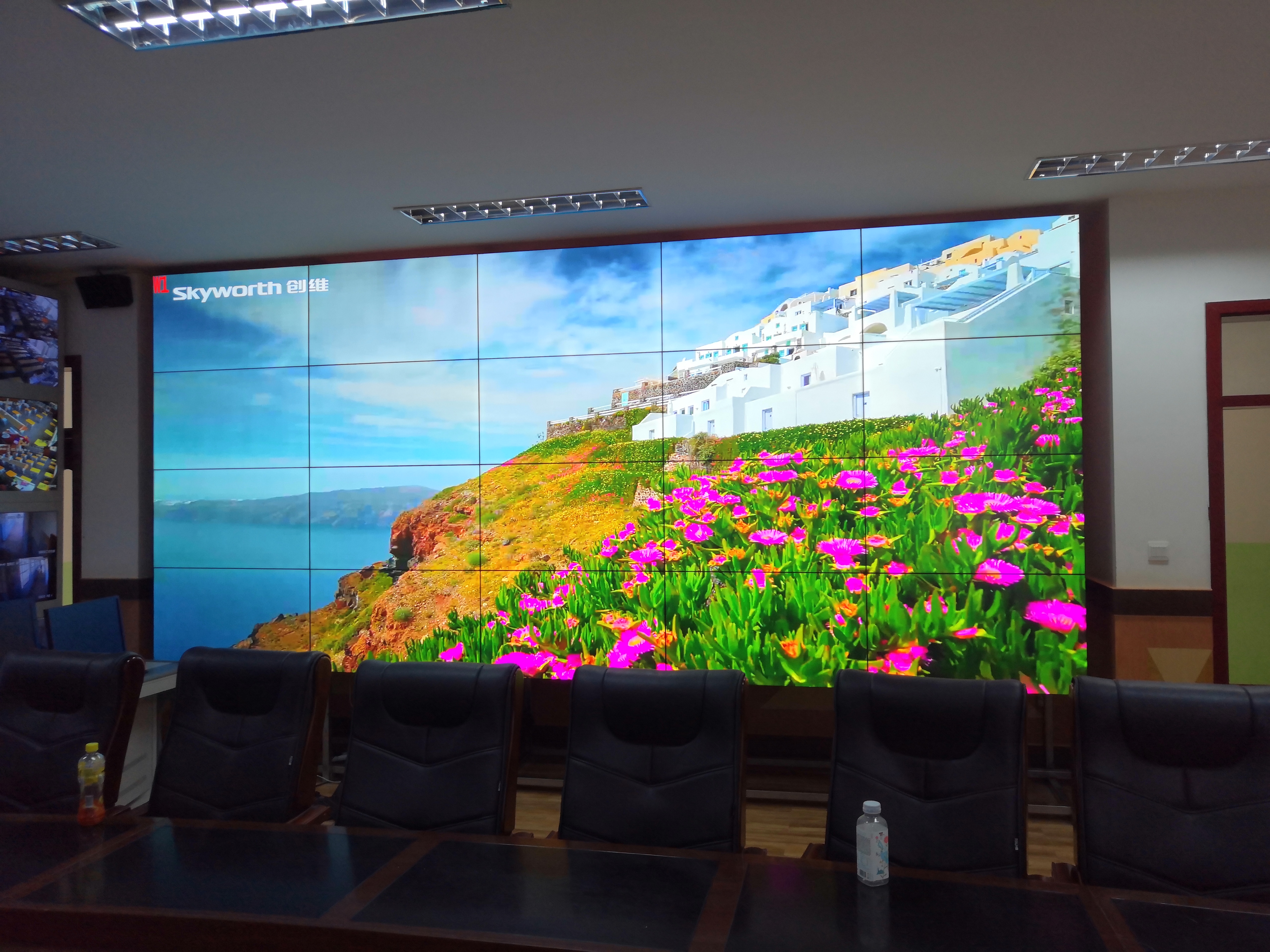 醫(yī)院掛號(hào)大廳裝LED屏后，投訴率下降40%！排隊(duì)叫號(hào)屏的隱藏管理哲學(xué)”