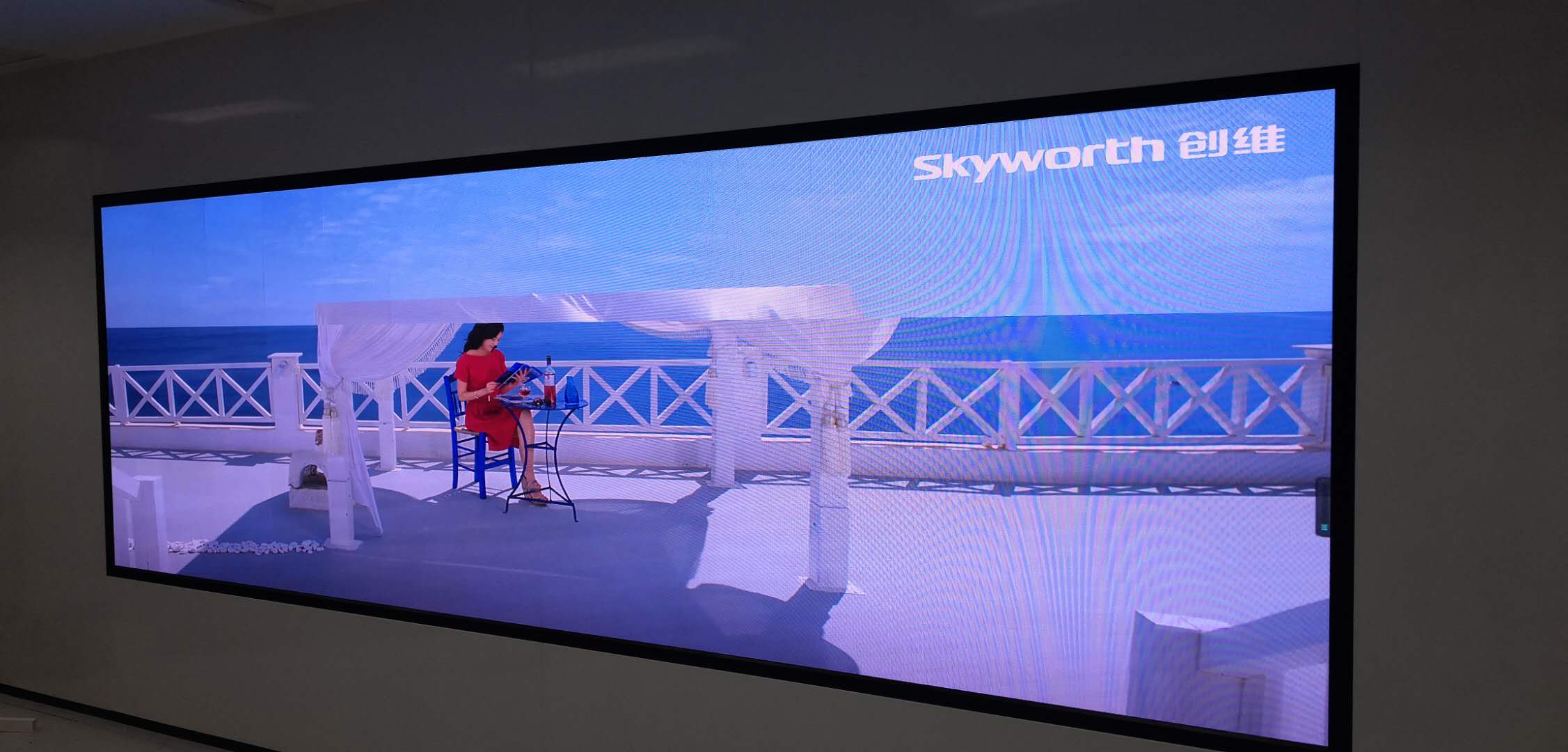 不同場景（像會議室、舞臺、戶外廣告）選LED屏，關(guān)鍵看哪些參數(shù)呀？